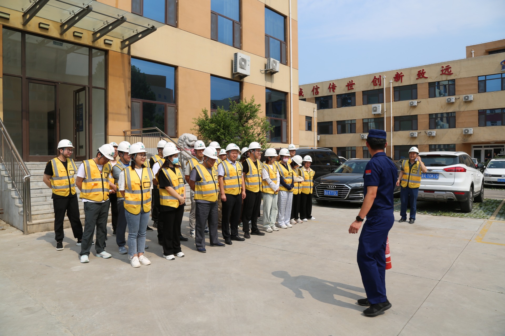 济南建设设备安装有限责任公司开展消防培训及消防演练活动